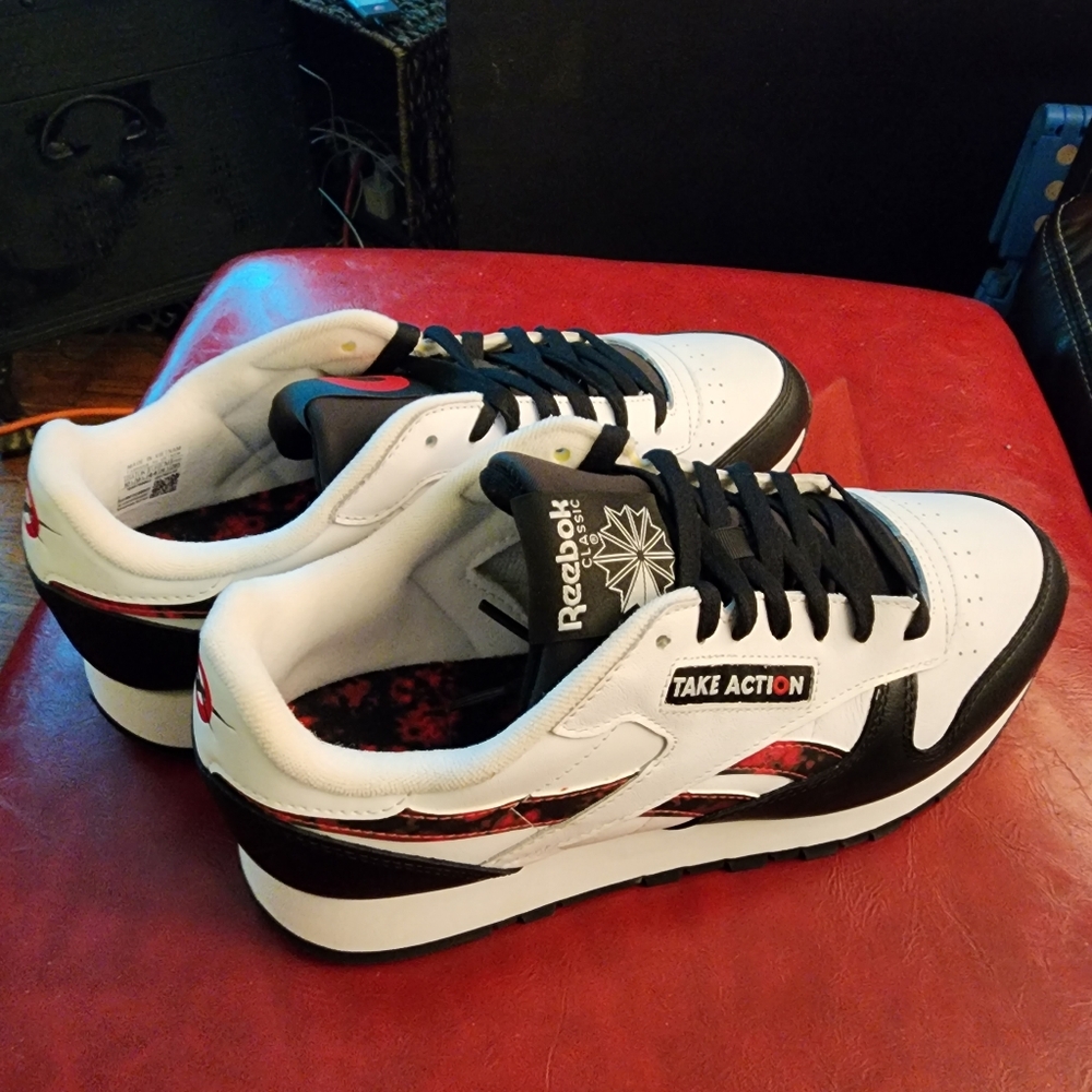 Running shoes - Picture 3 of 4